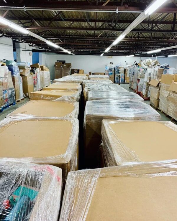 Camion Amazon High Piece – 24 Palettes de Marchandises Diverses