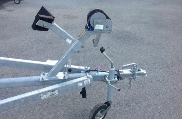 Porte Bateau Immergeable Sun Way – D1857 – Ptac : 750KG – Kit Rouleaux – 1 Essieu