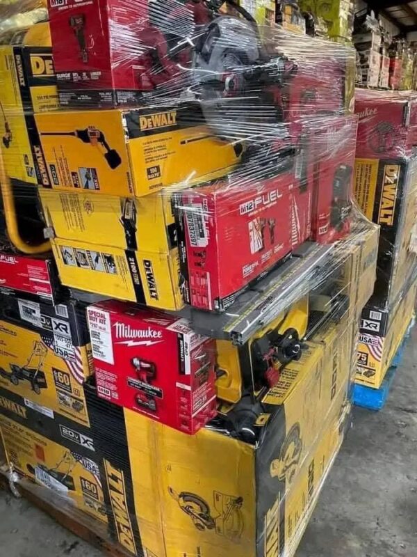 Palette d'outils mixtes Milwaukee et DeWalt – 100 outils .